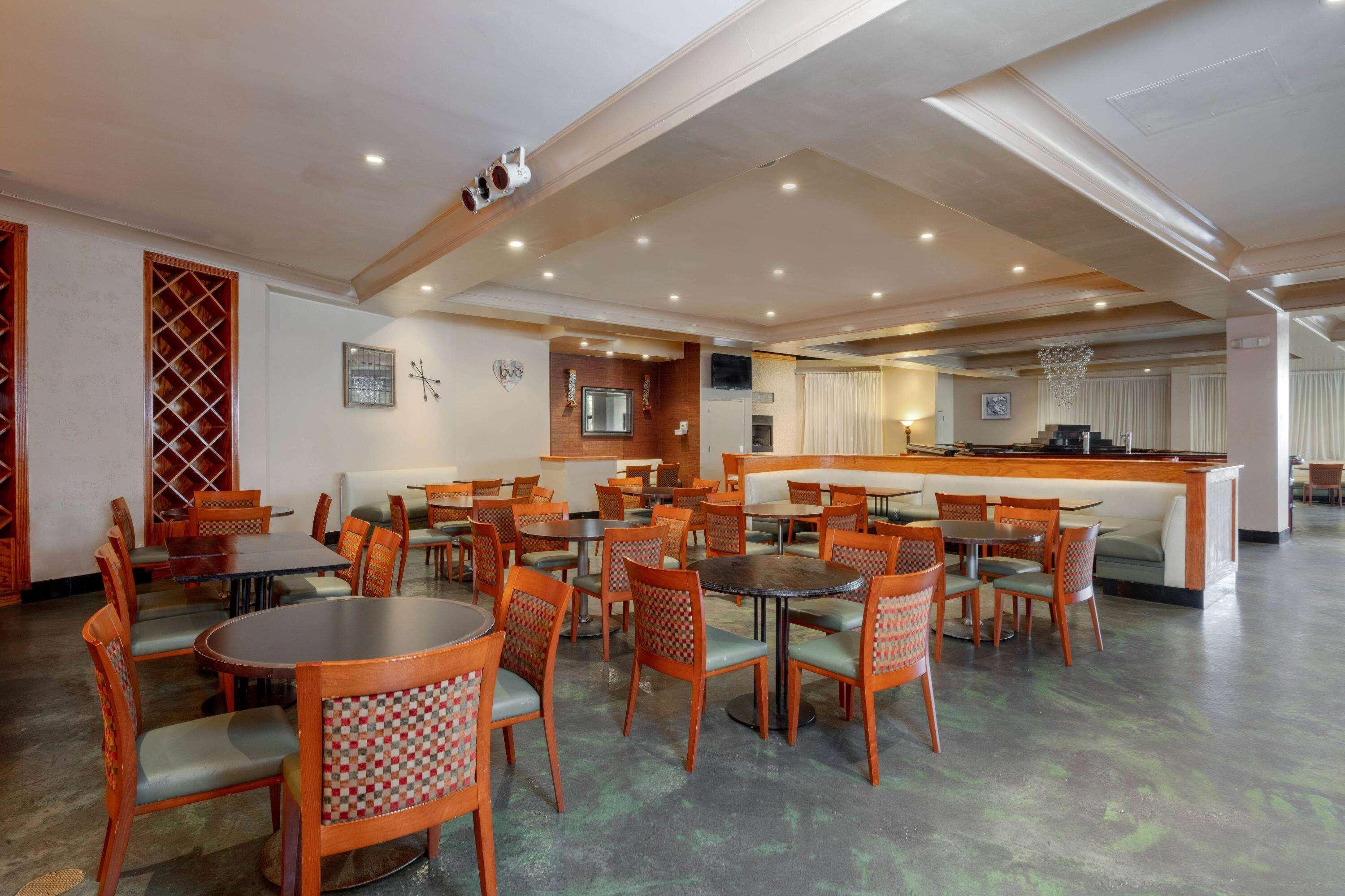 La Quinta By Wyndham Secaucus Meadowlands Hotel Exterior photo