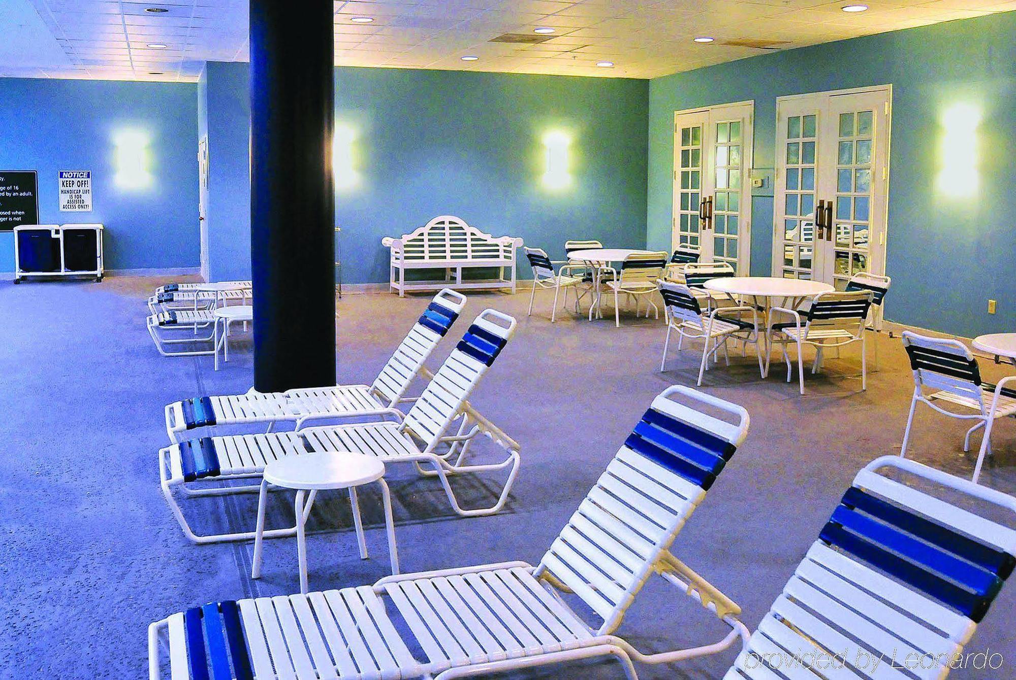 La Quinta By Wyndham Secaucus Meadowlands Hotel Exterior photo